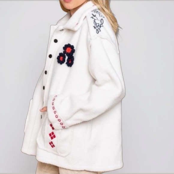 POL Jacket embroidered Sherpa jacket WarmCozy New Oversized Boutique - Picture 15 of 16